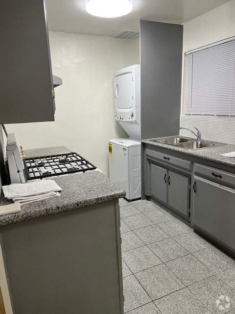 Building Photo - 1147-1151 Irving Ave Rental