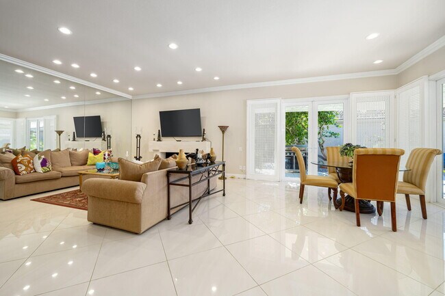 Photo - 4 Dartmouth Dr