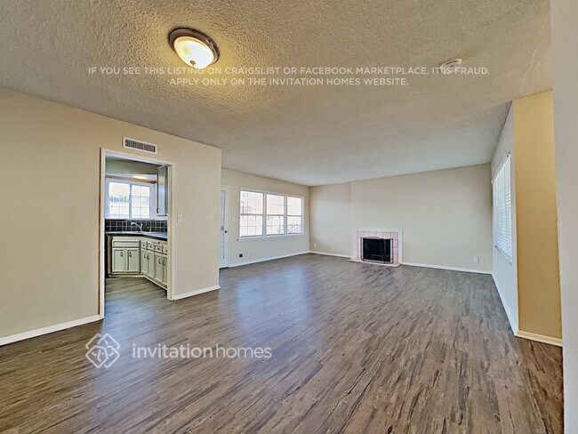 Photo - 2403 W 129th St