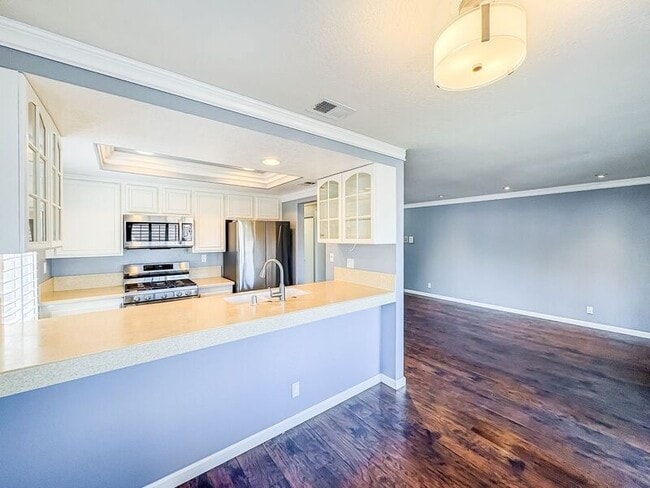 Photo - 1020 Grape St