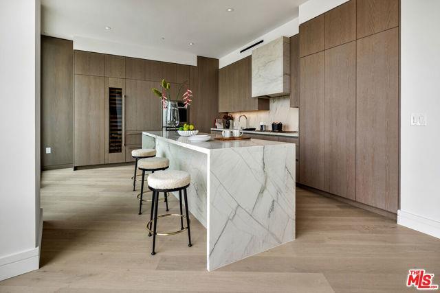 Photo - 211 Elm Ct Unit 18a