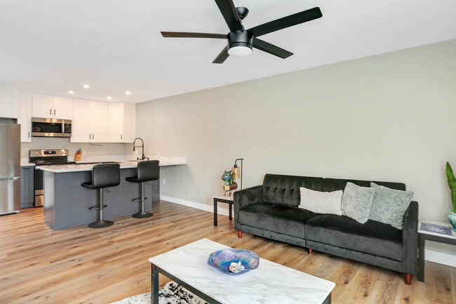 Photo - 3050 Rue D’Orleans Unit 220