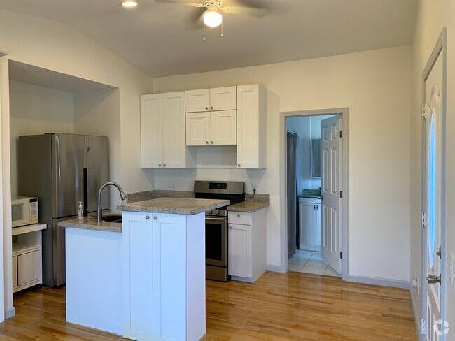 Building Photo - 2347 Pio Pico Dr Unit B Rental