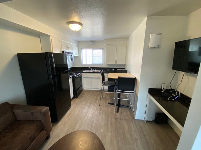 Photo - Capri Apartments at Isla Vista