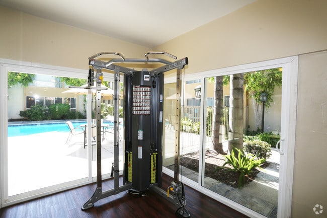 Interior Photo - Balboa Court