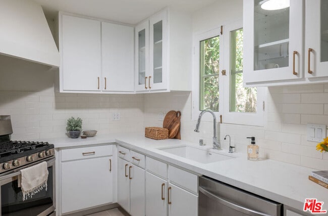 Photo - 488 St Pierre Rd