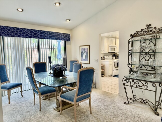 Photo - 278 San Vincente Cir