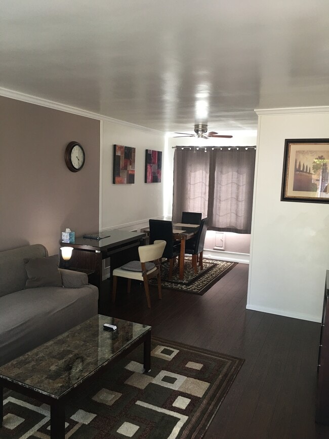 Photo - 1423 Barrington Way Unit A