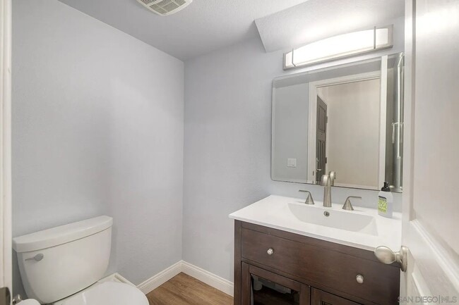 Photo - 3532 Woodland Way