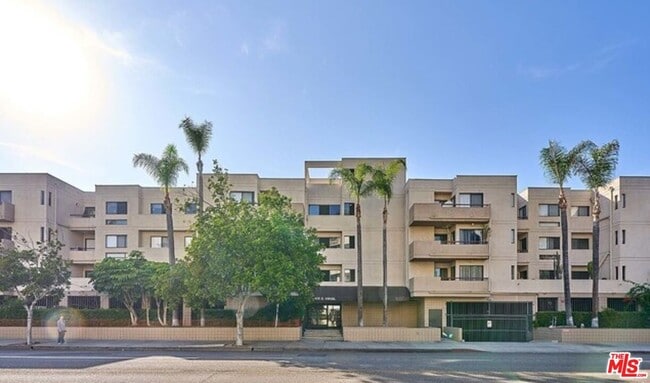 Building Photo - 435 S Virgil Ave Unit 113