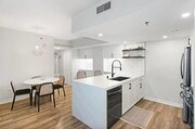 Photo - 425 W Beech St Townhome