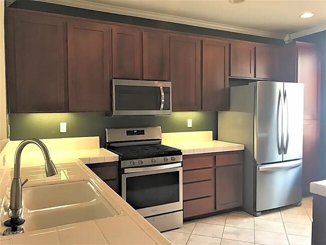 Photo - Charming 4 bedroom 4 bathroom in heart of East Lake!