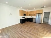 Photo - 23924 Hamlin St