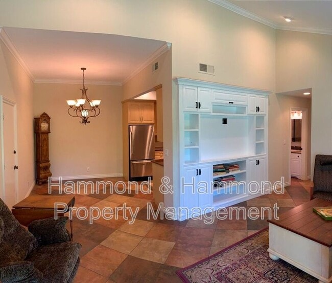 Photo - 22741 Bassett St
