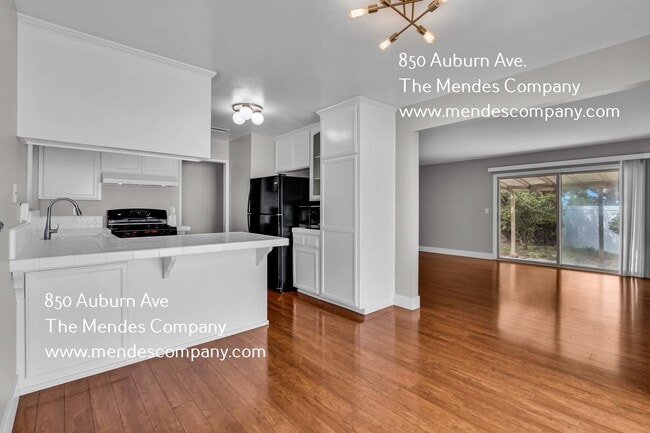 Photo - 850 Auburn Ave