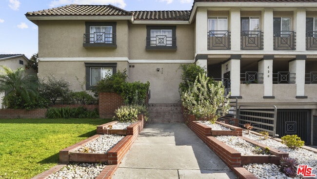 Photo - 420 Riverdale Dr