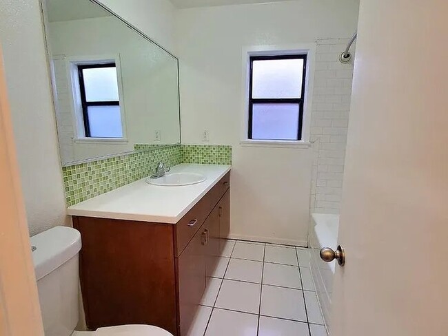 Photo - 5747 La Mirada Ave Unit 6