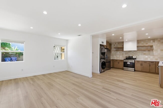 Building Photo - 5411 Troost Ave