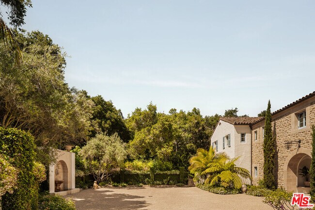 Photo - 848 Picacho Ln