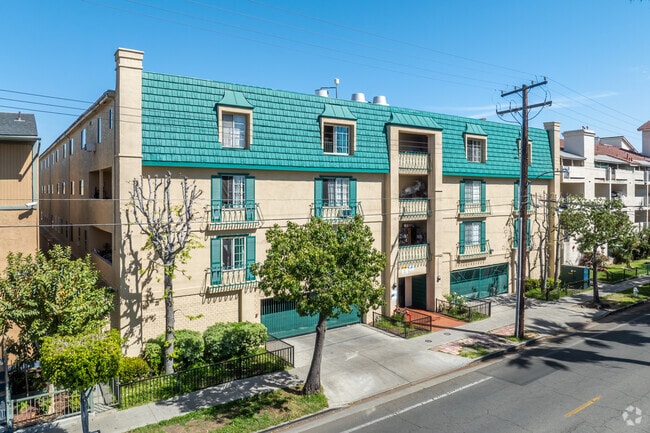 Ross Manor - Ross Manor Apartments
