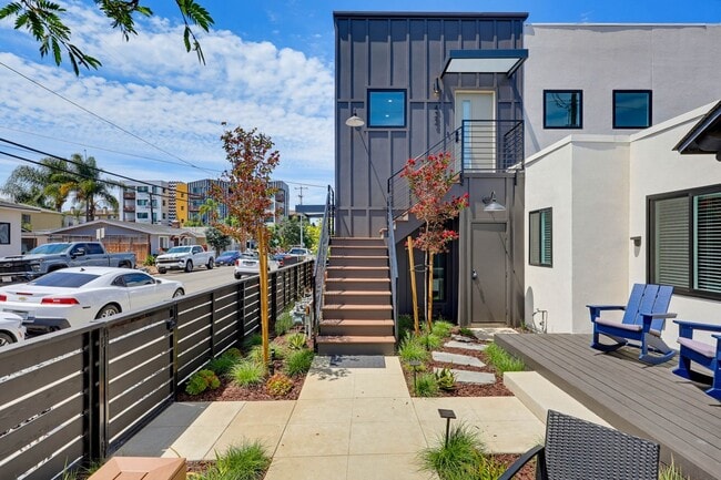Photo - 426-426 Arbor Dr Unit 422-Upper