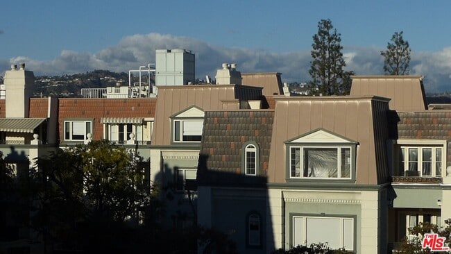 Photo - 10122 Empyrean Way Unit 304