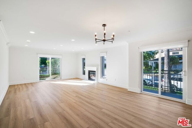 Building Photo - 8610 Chalmers Dr Unit 101