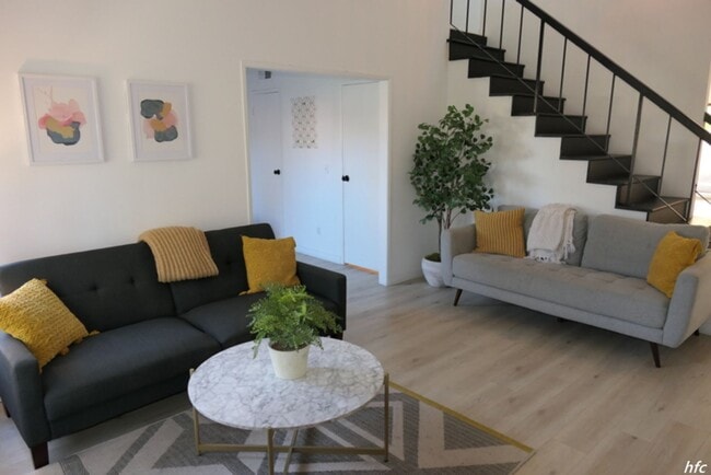 Photo - Mountain Shadows AMAZING villa, Seasonal OR Long Term Unit 4