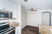 Photo - 1423 Graves Ave