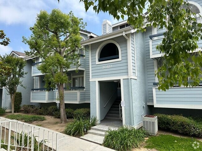 Building Photo - Beautiful 2 bd 2 ba Condo Santa Clarita