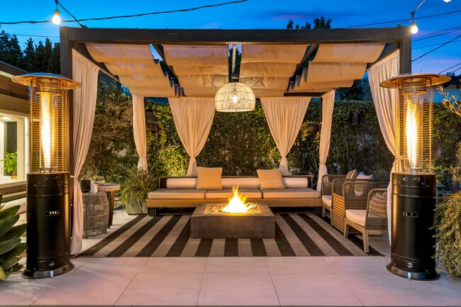 Photo - 4716 Tyrone Ave