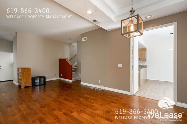 Photo - 2938 Luciernaga St