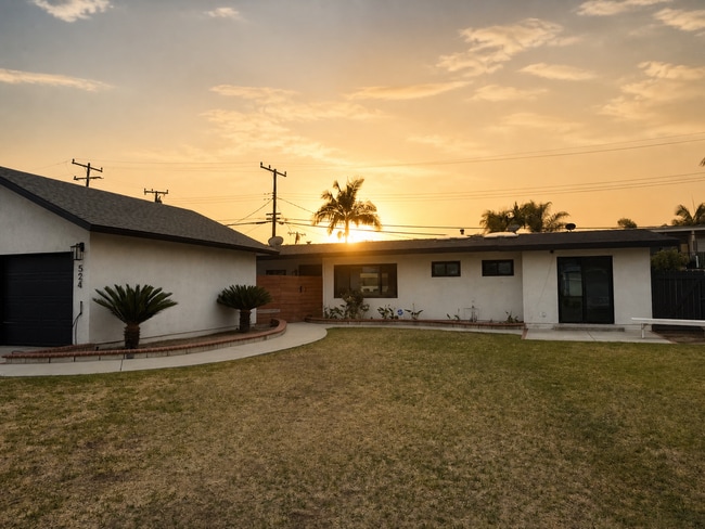 Building Photo - 524 E Navilla Pl
