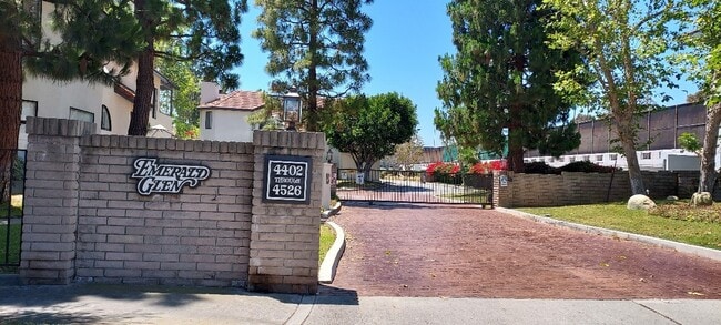 Photo - 4502 Emerald St Townhome