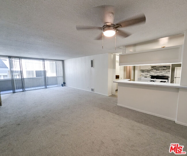 Photo - 6315 Green Valley Cir Unit 210