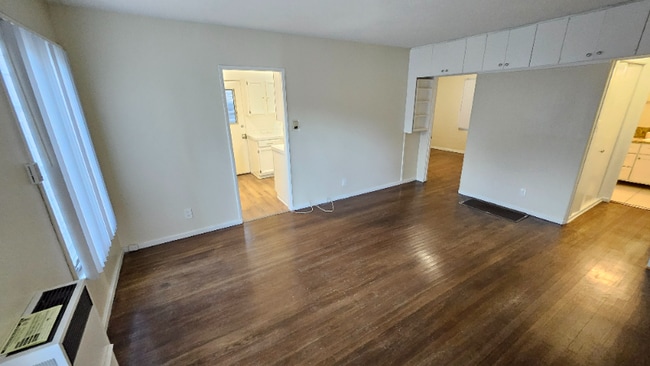 Photo - 519 N Gardner St Unit 521