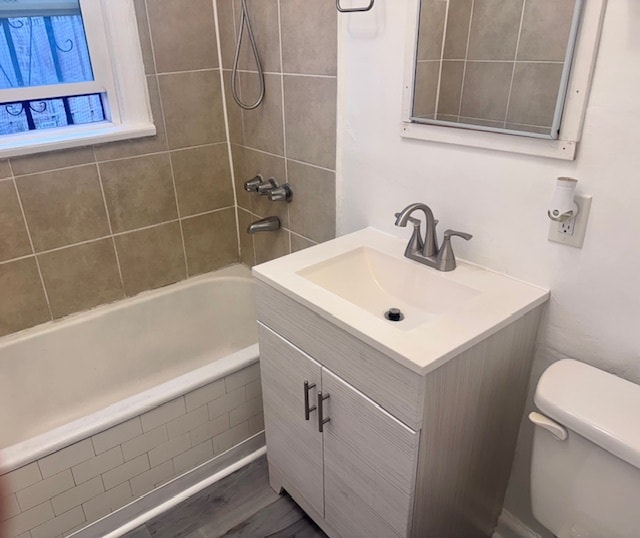 Building Photo - 2615 Somerset Dr Unit Bungalow Rental