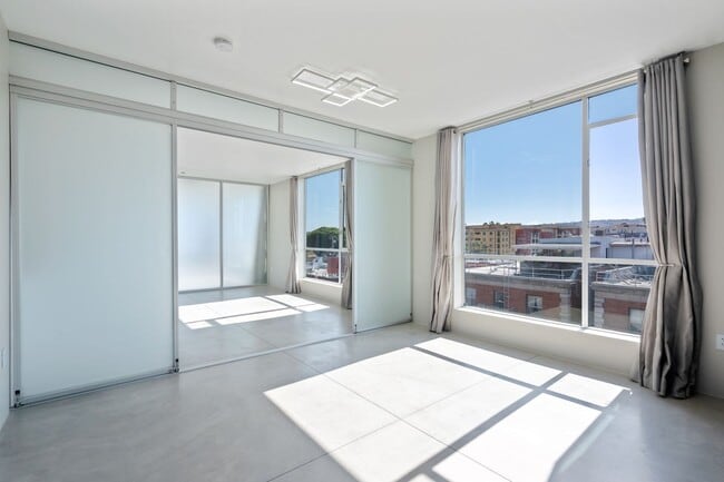 Photo - 285 W 6th St Unit 518