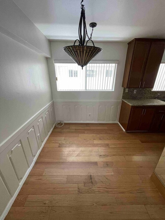 Photo - 5306 Lindley Ave