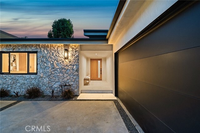 Photo - 5157 Woodley Ave