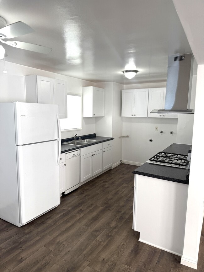 Photo - 404 Illinois St Unit 404