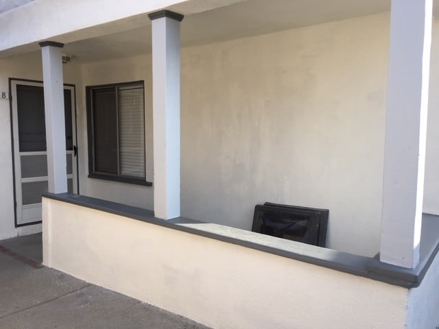 entry with sit in porch - 4118 Mercury Ave Unit A