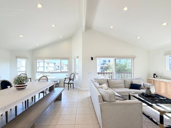 Photo - 3953 Sunset Ln