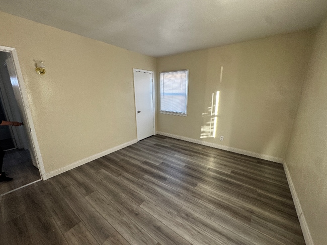 Photo - 1118 Magnolia Ave W