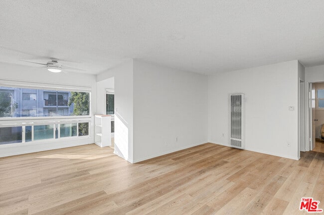 Photo - 122 Croft Ave Unit 5