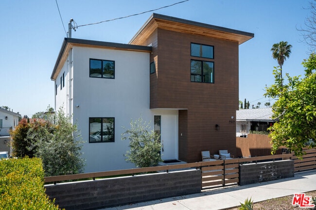 Building Photo - 2512 Berkeley Ave Rental