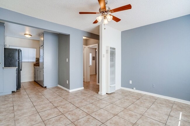 Photo - 2425 S Ridgeley Dr Unit 01