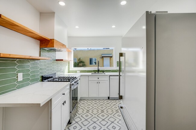 Photo - 631 N Rampart Blvd Unit 633 N Rampart Blvd