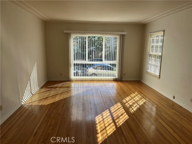 Photo - 1363 Masselin Ave