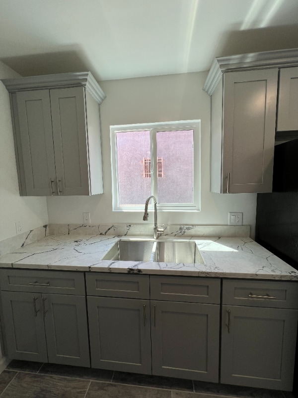 Building Photo - 2333 S Mansfield Ave